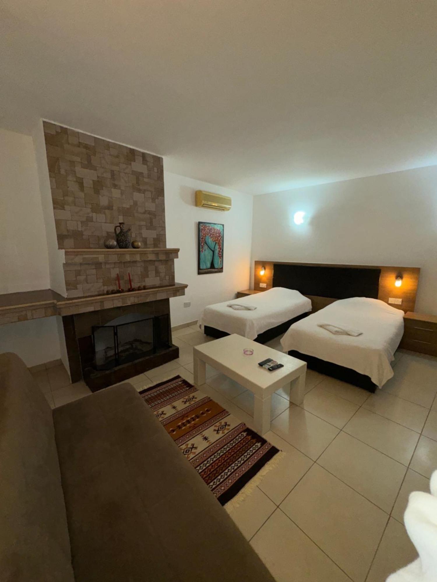 Betul Guest House Famagusta  Bagian luar foto