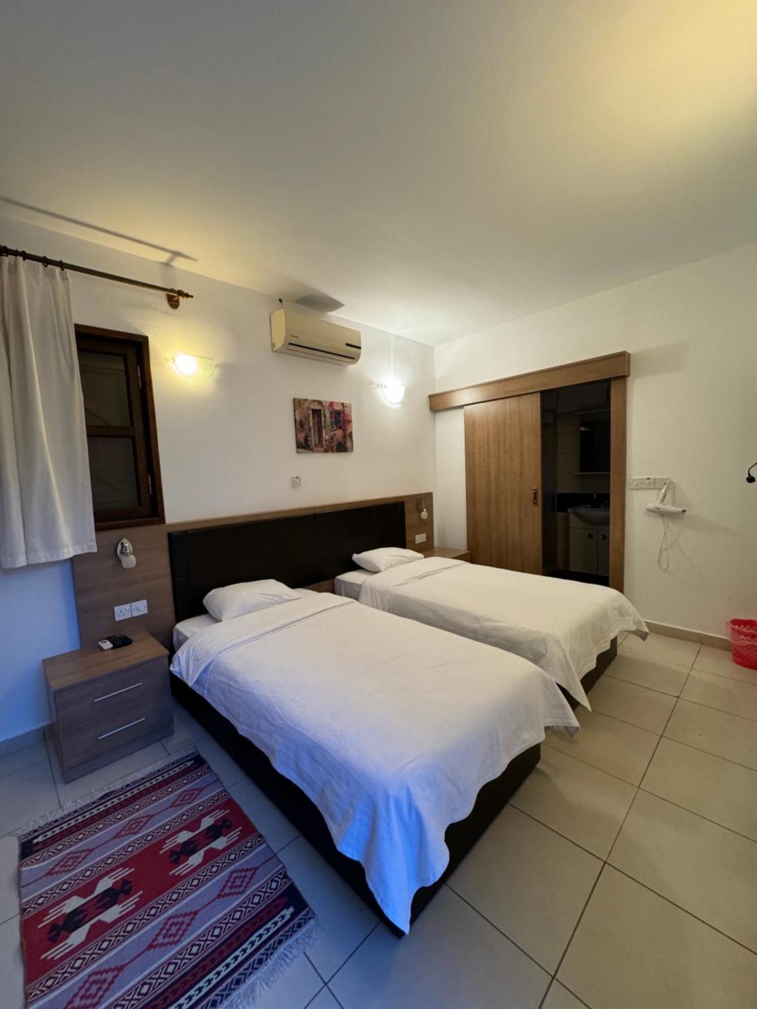 Betul Guest House Famagusta  Bagian luar foto