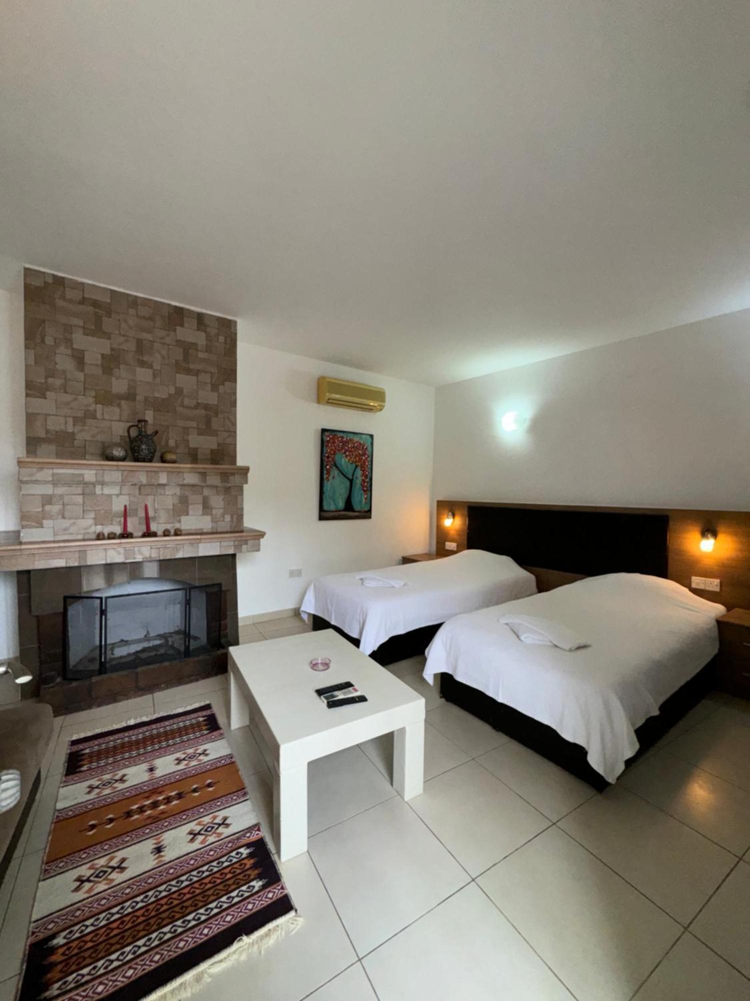 Betul Guest House Famagusta  Bagian luar foto