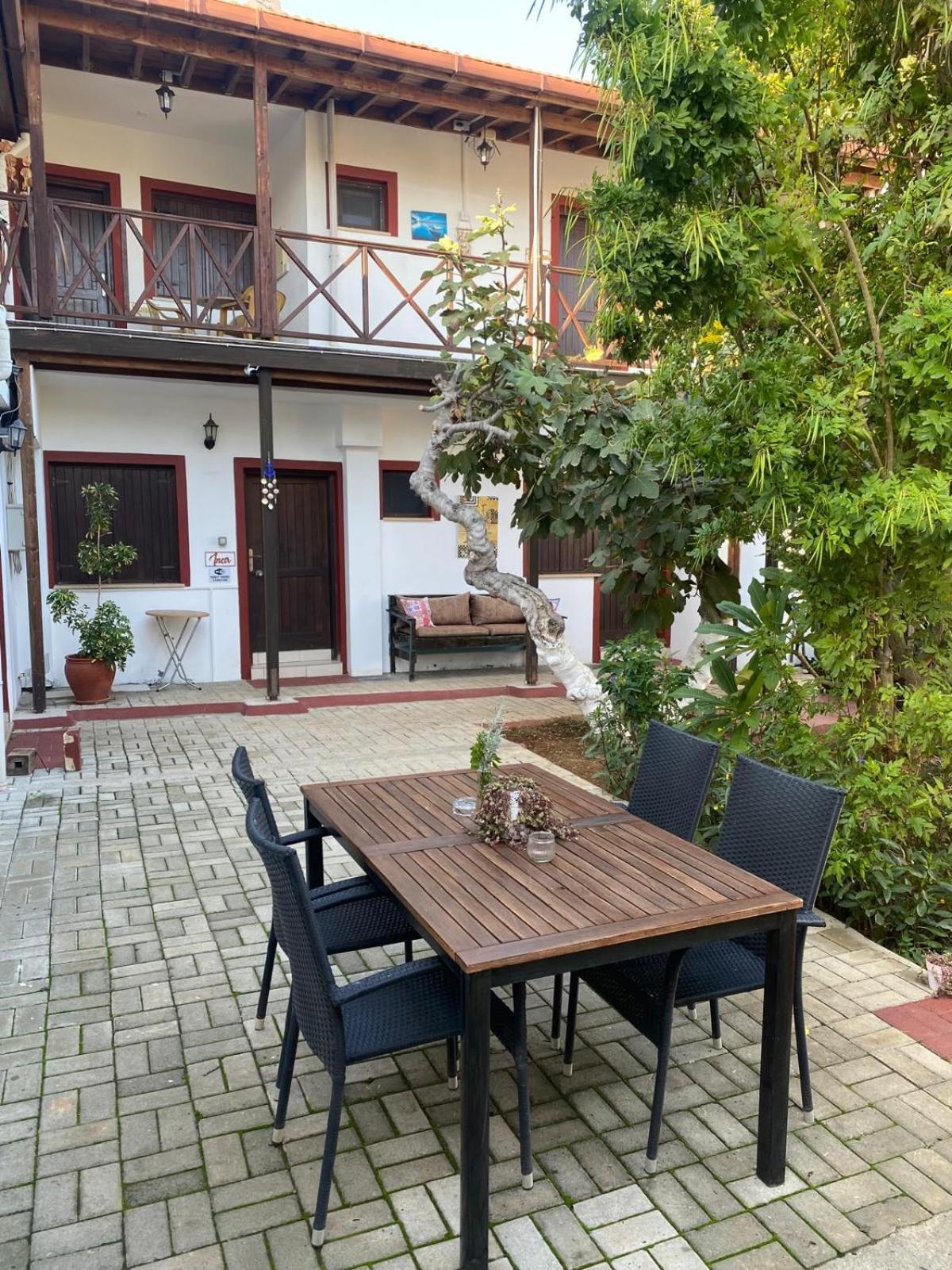 Betul Guest House Famagusta  Bagian luar foto